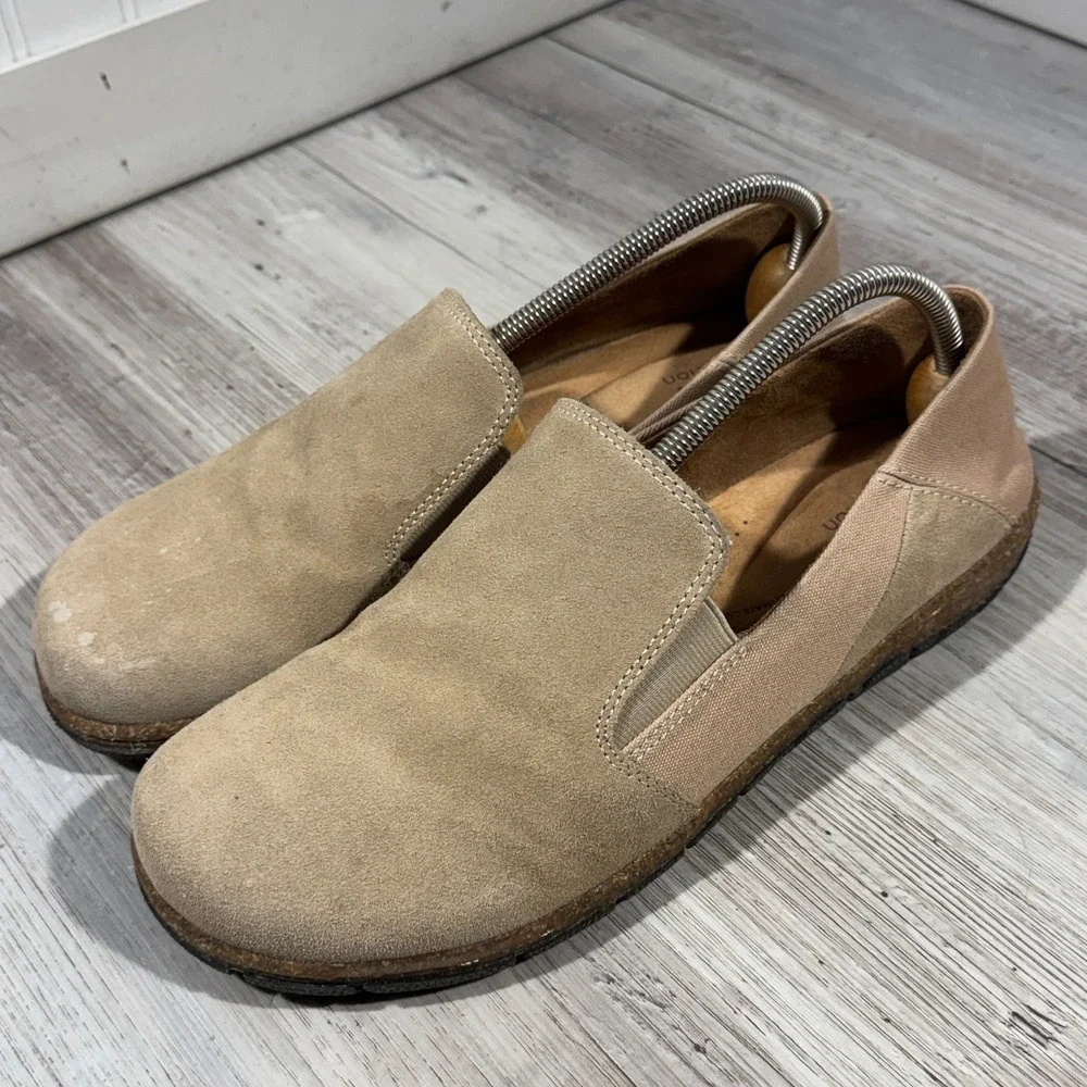 Clarks EARTH ORIGINS Women's Premium Suede Loafers Slip Ons ERICA Wheat
